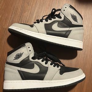 Air Jordan 1 shadows